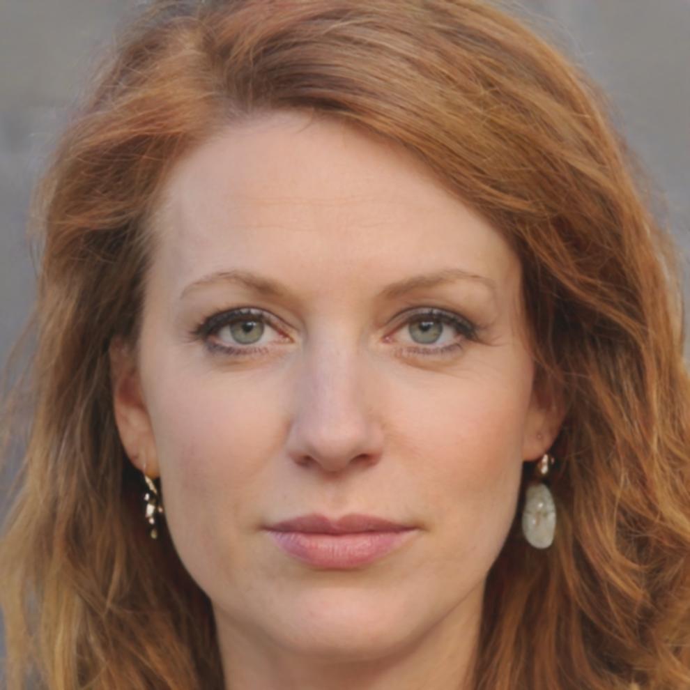 Professional educator Ingrid Kavanaugh from elunoravix teaching budgeting concepts